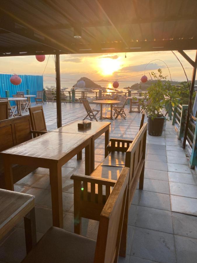 Pesona Room And Restaurant Labuan Bajo Exterior foto